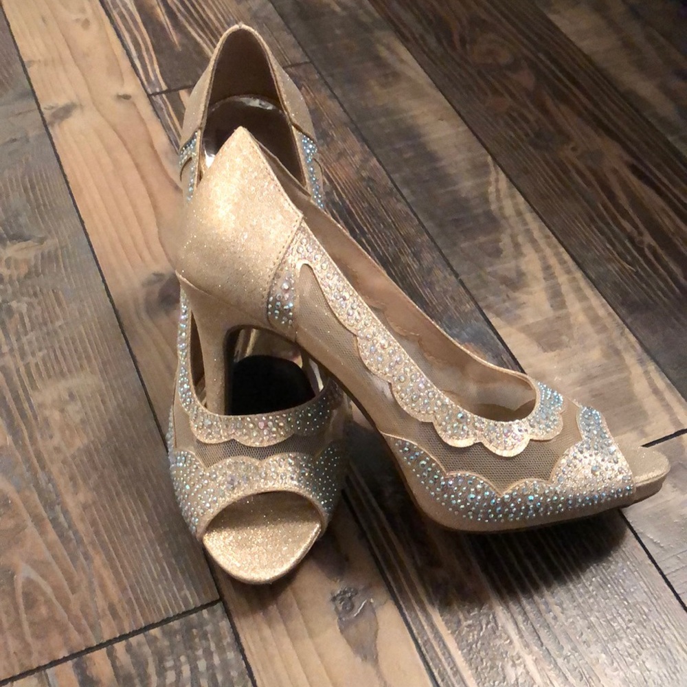 Gold High heels